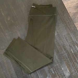 Zella dark army green pant